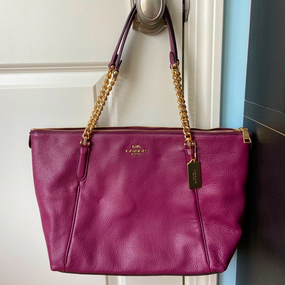 NWOT Coach women’s handbag